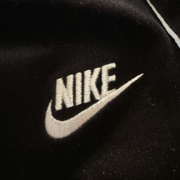 NWT Women's Nike Velour Joggers - Picture 3 of 9